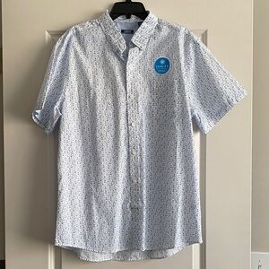 IZOD Men's Light Blue Patterned Button Down Shirt